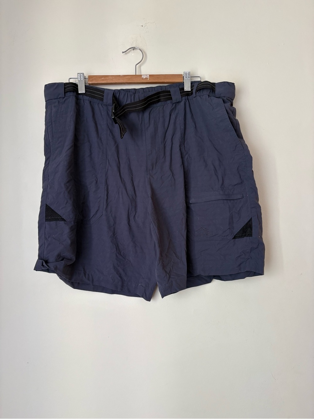 L.L. Bean Men's Navy Cargo Shorts with Adjustable Webbing Belt Mens XL
